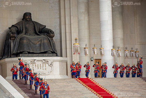 ФОТО: Есөн хөлт цагаан тугийг цэнгүүлэх ёслол боллоо
